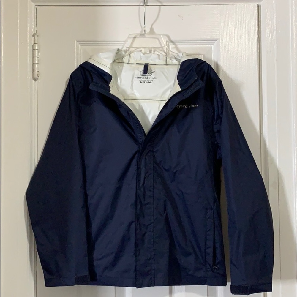 Boys Vineyard Vines nylon rain jacket. Size 12-14.
